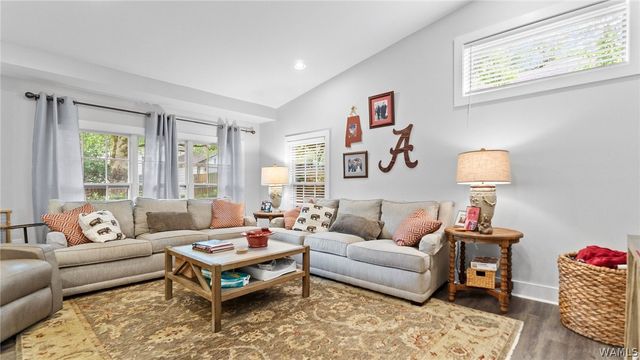 1021 Myrtlewood, Tuscaloosa, AL 35401