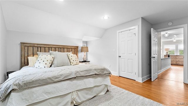 1021 Myrtlewood, Tuscaloosa, AL 35401