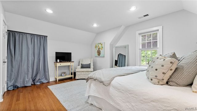 1021 Myrtlewood, Tuscaloosa, AL 35401