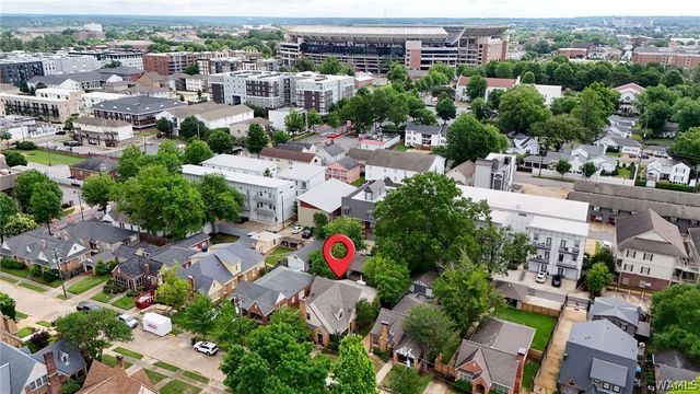 1021 Myrtlewood, Tuscaloosa, AL 35401