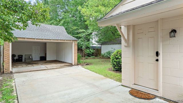 1021 Myrtlewood, Tuscaloosa, AL 35401