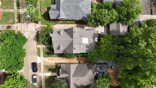 1021 Myrtlewood, Tuscaloosa, AL 35401
