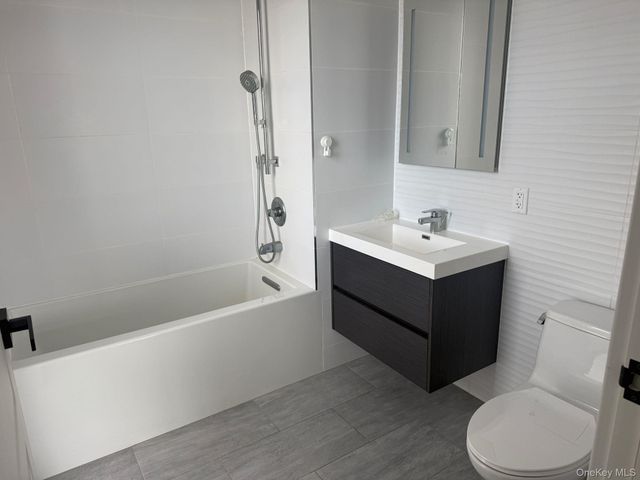 97-29 64TH RD 6G, Rego Park, NY 11374