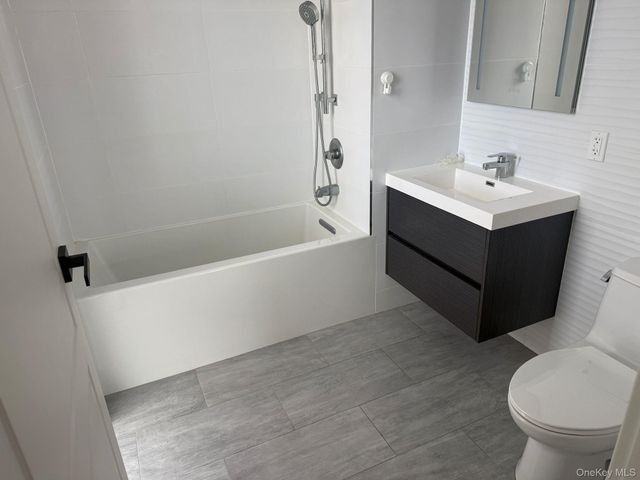 97-29 64TH RD 6G, Rego Park, NY 11374