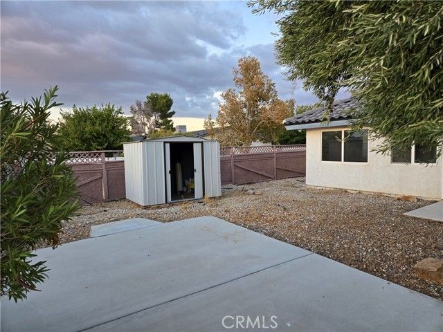 19345 Oneida Road, Apple Valley, CA 92307