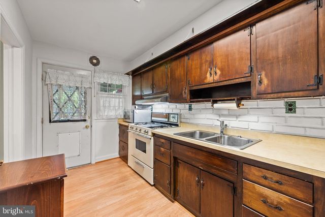5511 MEDWICK GARTH N, Baltimore, MD 21228