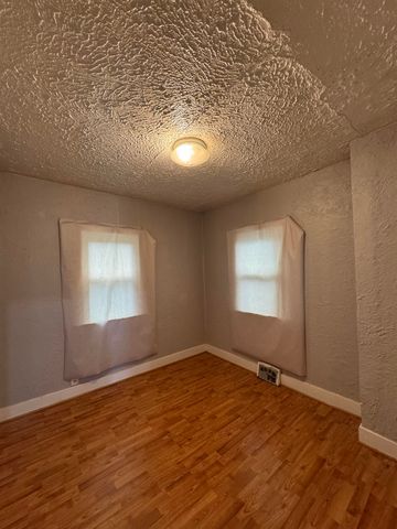 2957 Mackin Road, Flint, MI 48504