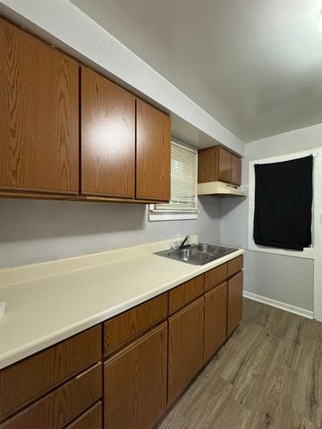 2957 Mackin Road, Flint, MI 48504