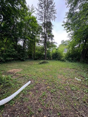 2957 Mackin Road, Flint, MI 48504