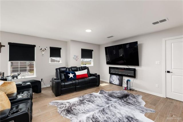 1417 E Silos Avenue, Edinburg, TX 78542