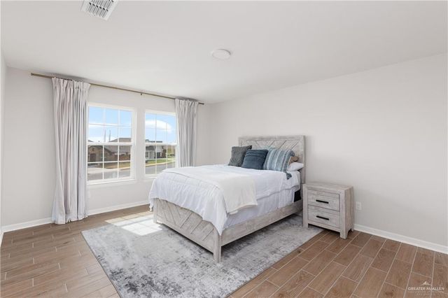 1417 E Silos Avenue, Edinburg, TX 78542