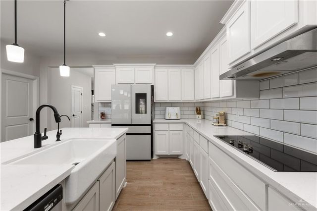 1417 E Silos Avenue, Edinburg, TX 78542