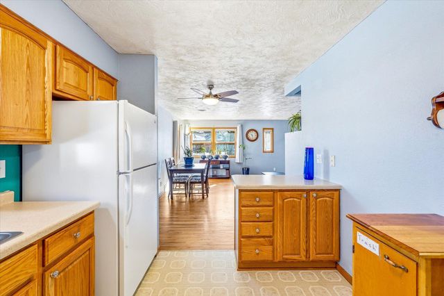 620 2nd Street SE, Forest Lake, MN 55025