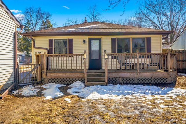 620 2nd Street SE, Forest Lake, MN 55025
