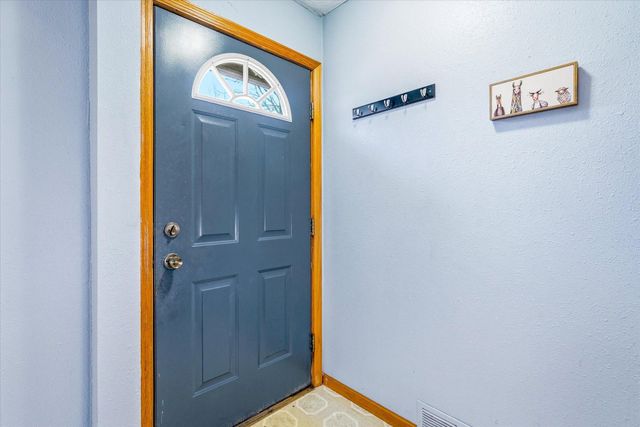 620 2nd Street SE, Forest Lake, MN 55025