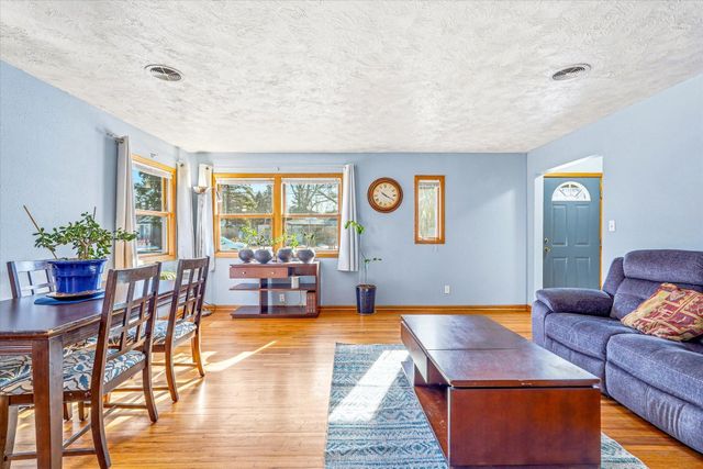 620 2nd Street SE, Forest Lake, MN 55025