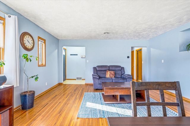 620 2nd Street SE, Forest Lake, MN 55025