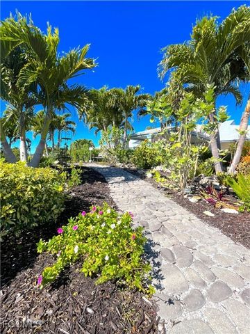 16209 Asheboro CT, Fort Myers, FL 33908