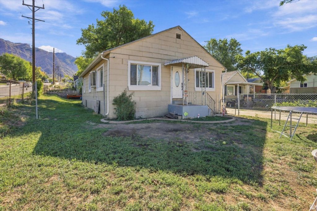 202 JEFFERSON AVE, Ogden, UT 84404 — photo 3