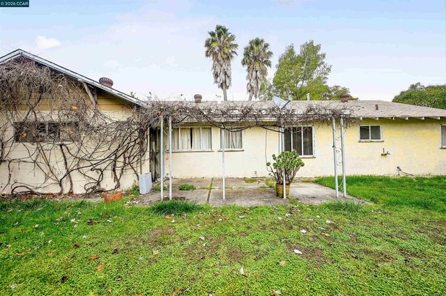 107 Adria Dr, Pleasant Hill, CA 94523