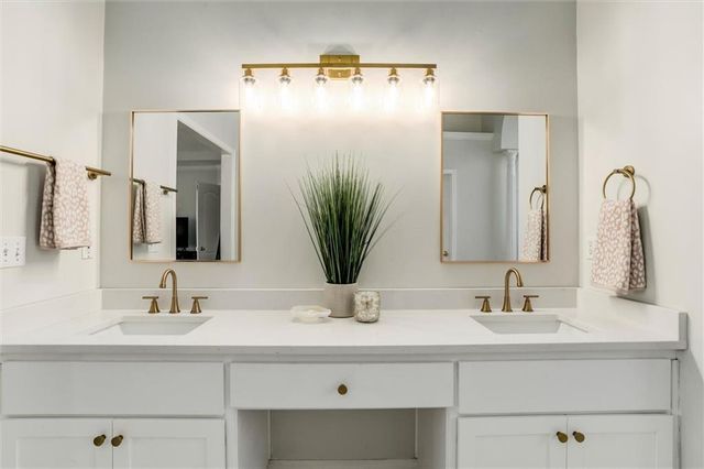 13104 Westgate Street, Overland Park, KS 66213