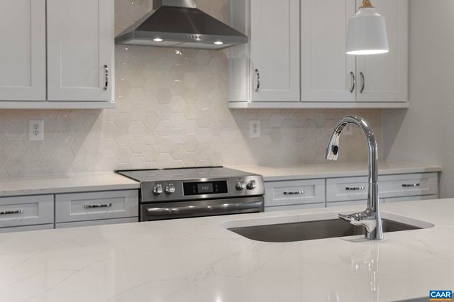 3056 FARROW CIR, Charlottesville, VA 22901