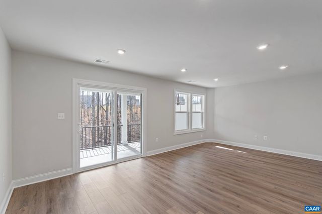 3056 FARROW CIR, Charlottesville, VA 22901