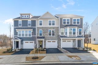 3056 FARROW CIR, Charlottesville, VA 22901