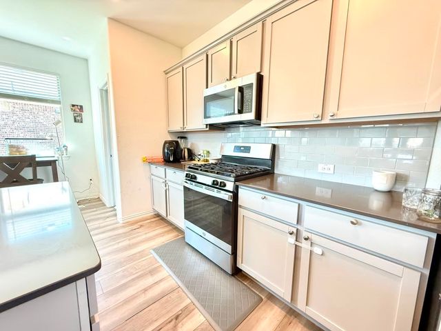 1601 Lake Grove Drive, Little Elm, TX 75068