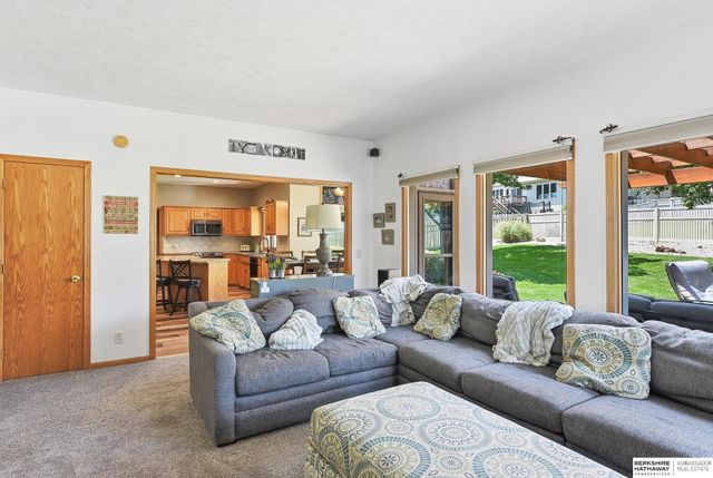 5118 N 137th Avenue, Omaha, NE 68164
