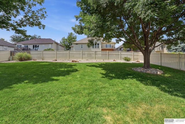 5118 N 137th Avenue, Omaha, NE 68164