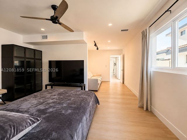 1720 SW 23rd Ave, Fort Lauderdale, FL 33312
