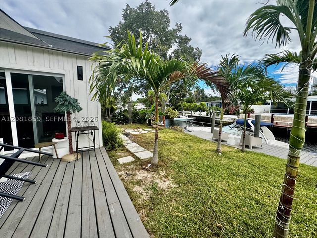 1720 SW 23rd Ave, Fort Lauderdale, FL 33312