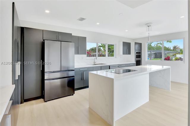 1720 SW 23rd Ave, Fort Lauderdale, FL 33312