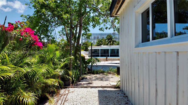 1720 SW 23rd Ave, Fort Lauderdale, FL 33312