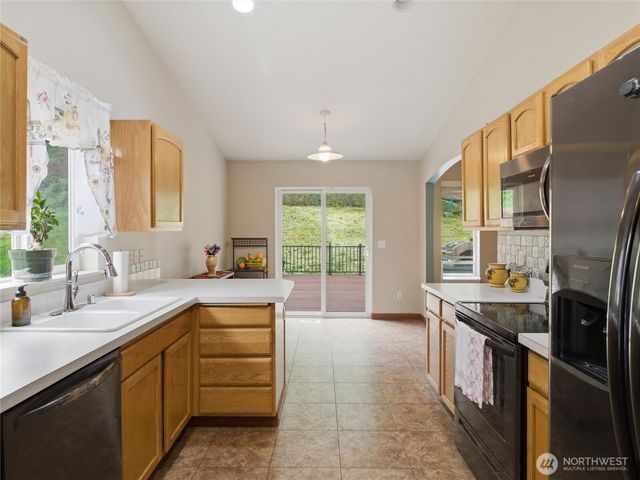 14618 69th Avenue Ct E, Puyallup, WA 98375