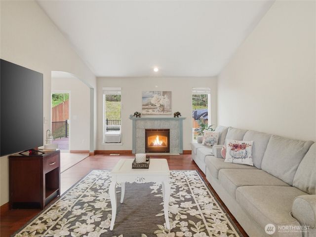 14618 69th Avenue Ct E, Puyallup, WA 98375