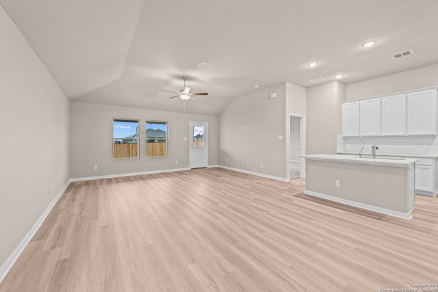 15455 Salmon Spring, San Antonio, TX 78245