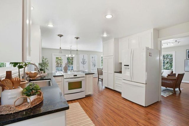 243 Wildwood Way, Salinas, CA 93908