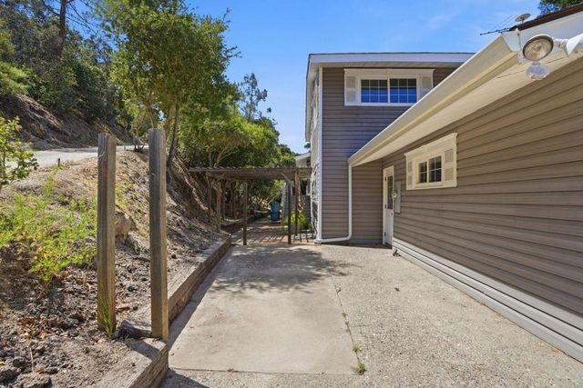 243 Wildwood Way, Salinas, CA 93908