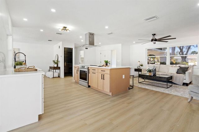 2972 COMPTON COURT, Clearwater, FL 33761