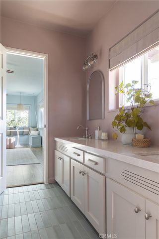 28000 West Shore Drive, Lake Arrowhead, CA 92352