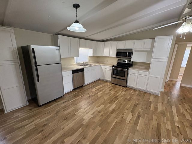 3537 N 35th Avenue W, Tulsa, OK 74127