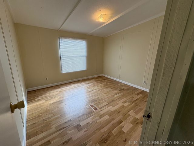 3537 N 35th Avenue W, Tulsa, OK 74127