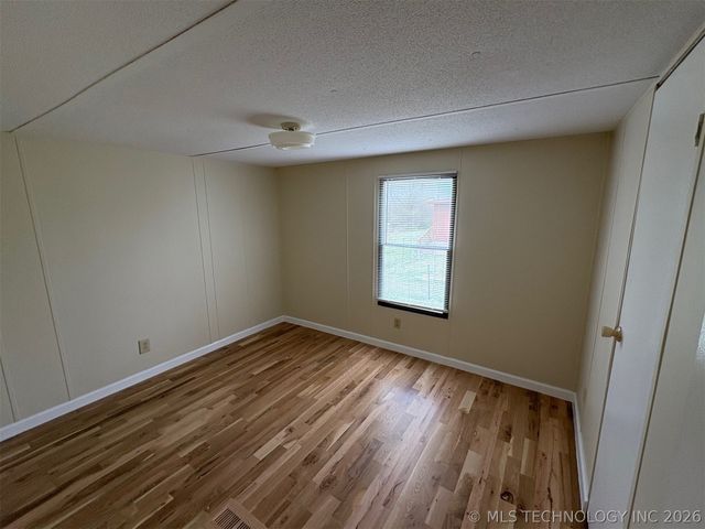 3537 N 35th Avenue W, Tulsa, OK 74127