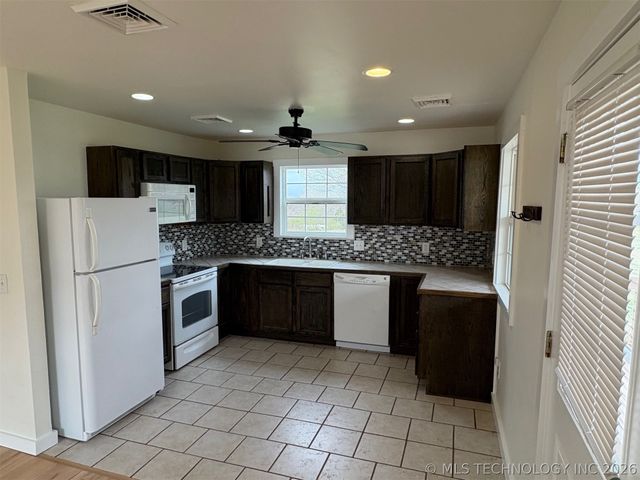 3537 N 35th Avenue W, Tulsa, OK 74127