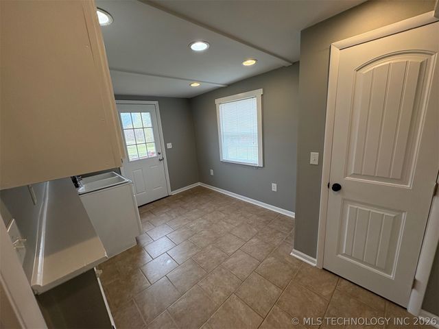 3537 N 35th Avenue W, Tulsa, OK 74127