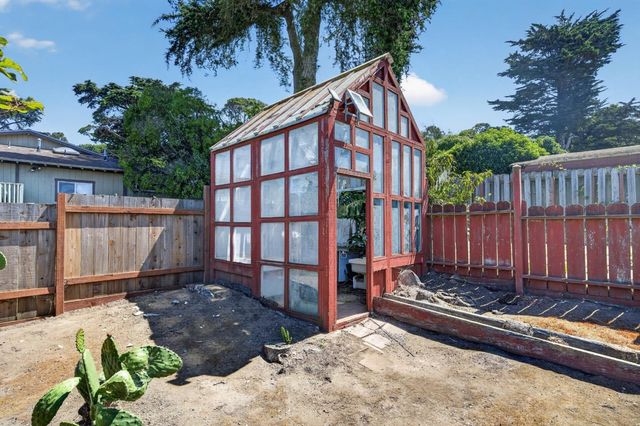335 Monterey Road, Pacifica, CA 94044