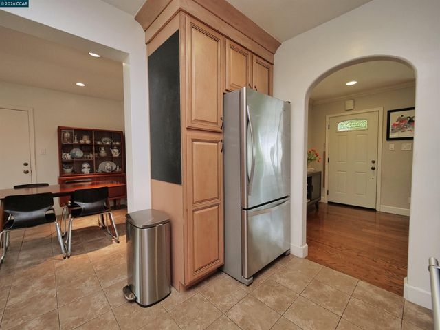 1260 Apple Drive, Concord, CA 94518