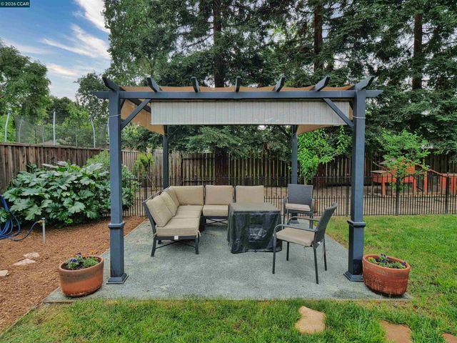 1260 Apple Drive, Concord, CA 94518